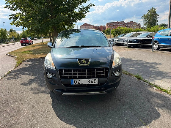 Peugeot 3008 2 of 11
