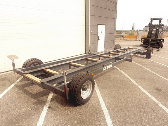 MD TRAILER 3 of 4