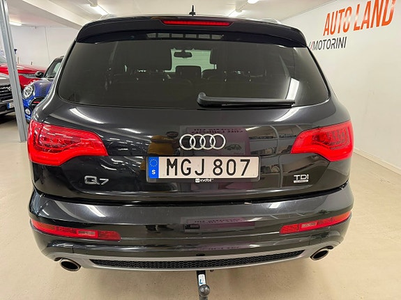 Audi Q7 7 of 29