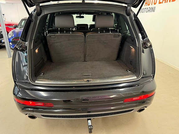 Audi Q7 8 of 29