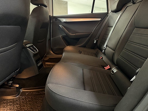 Skoda Octavia 16 of 18