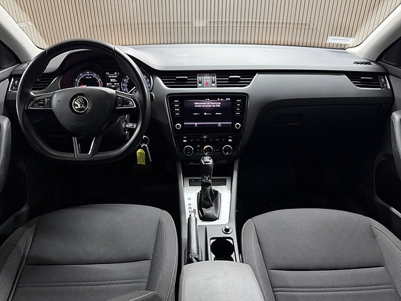 Skoda Octavia 11 of 18