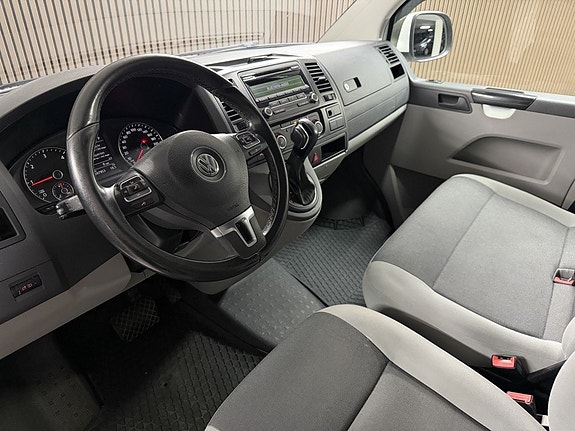 Volkswagen Transporter 9 of 16