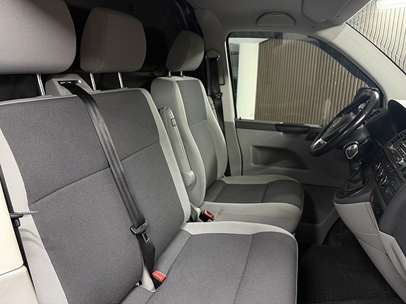 Volkswagen Transporter 14 of 16