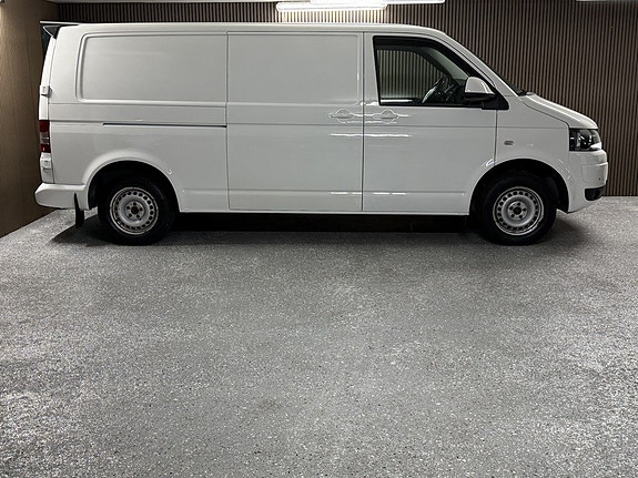 Volkswagen Transporter 8 of 16