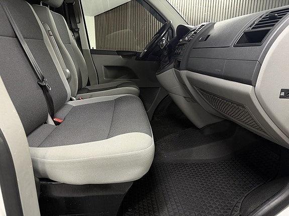 Volkswagen Transporter 13 of 16