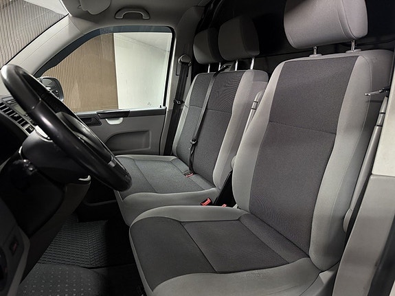 Volkswagen Transporter 12 of 16