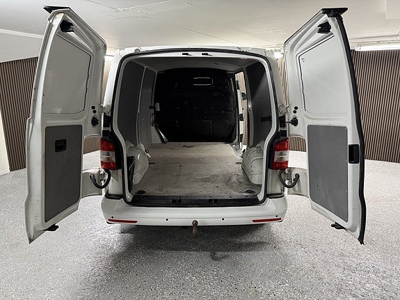 Volkswagen Transporter 15 of 16