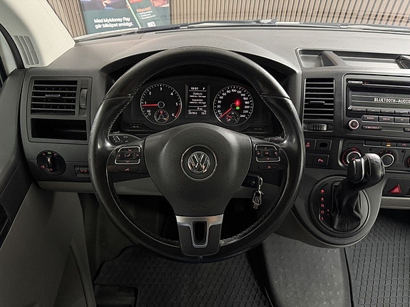 Volkswagen Transporter 10 of 16