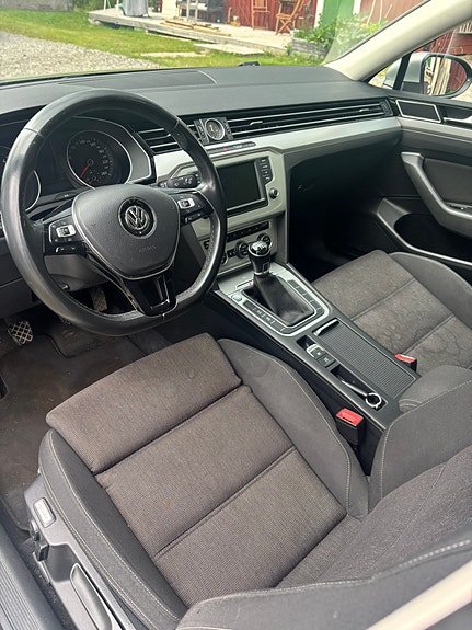 Volkswagen Passat 6 of 6
