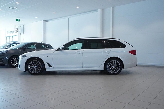 BMW 520d 3 of 12