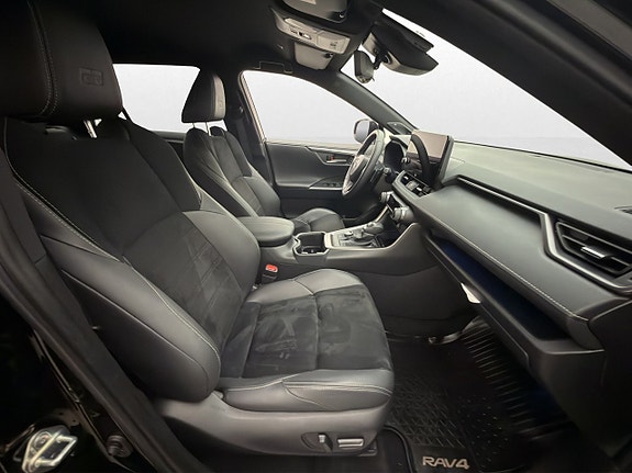 Toyota RAV4 29 of 30