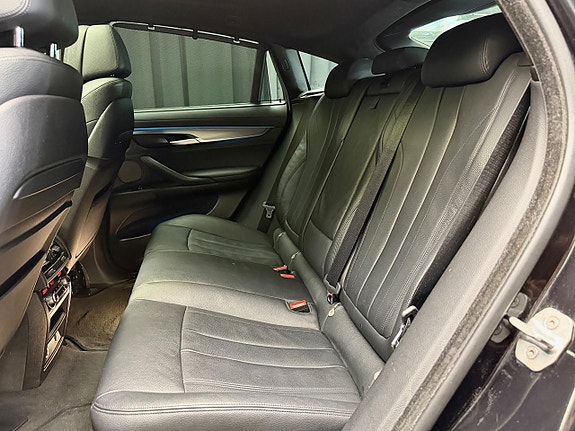 BMW X6 24 of 30