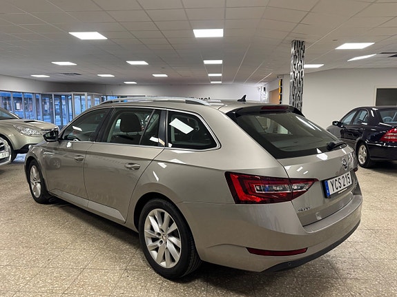 Skoda Superb 6 of 18