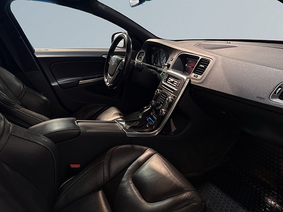 Volvo V60 10 of 19