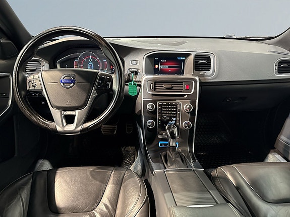 Volvo V60 8 of 19