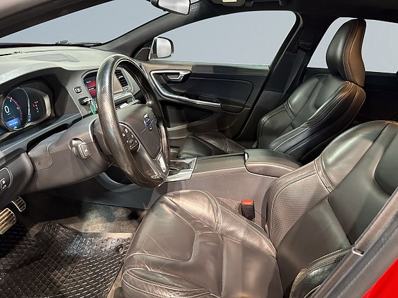 Volvo V60 7 of 19