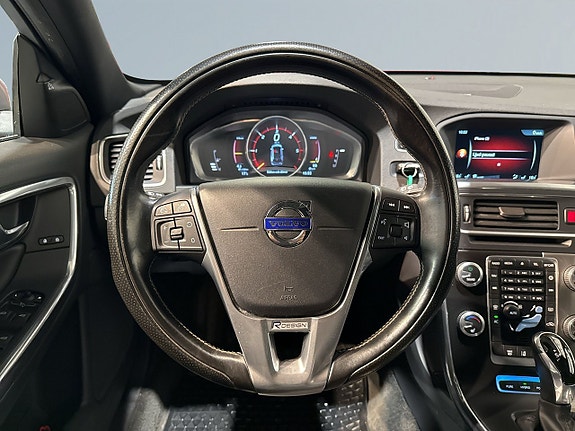 Volvo V60 9 of 19