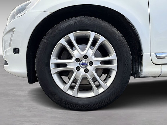 Volvo XC60 5 of 16
