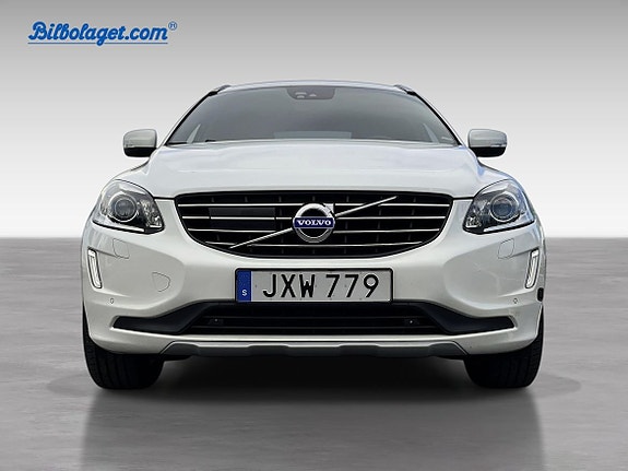 Volvo XC60 2 of 16