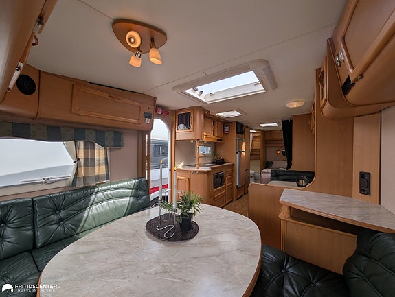 Kabe ROYAL 720 GXL KS *Rymligt kök / Skinn / Mittdinett 7 of 21