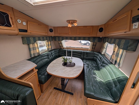 Kabe ROYAL 720 GXL KS *Rymligt kök / Skinn / Mittdinett 4 of 5