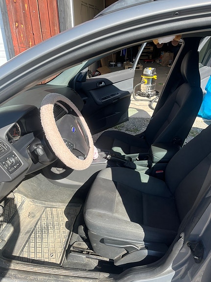 Volvo V50 7 of 9