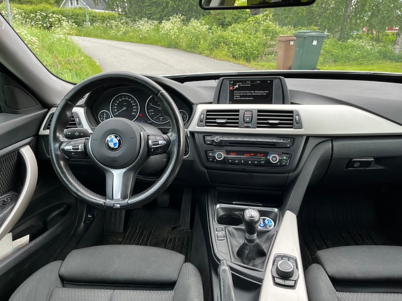 BMW 318d 5 of 5