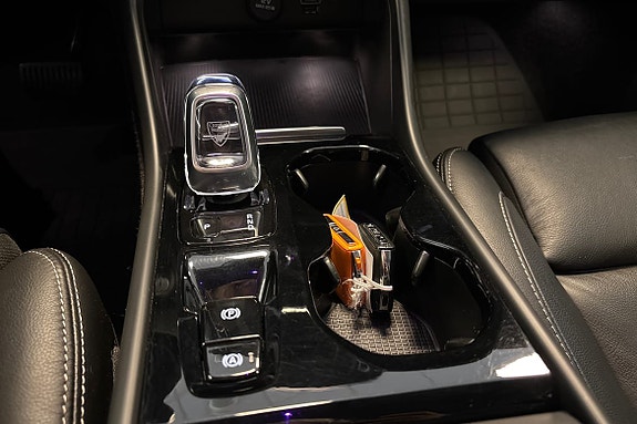 Volvo XC40 19 of 21