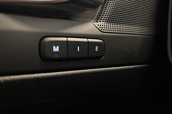 Volvo XC40 21 of 21