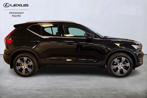 Volvo XC40 15 of 21