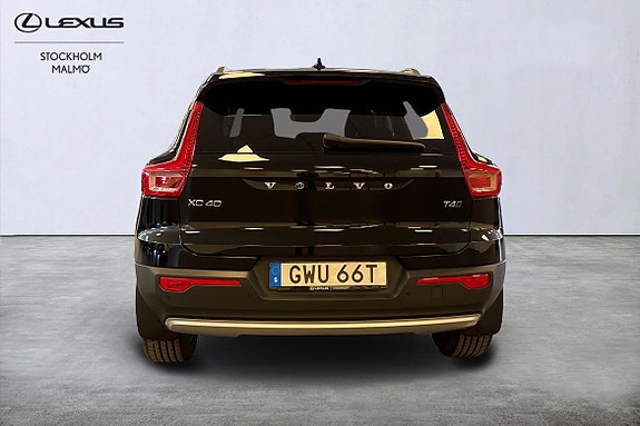 Volvo XC40 4 of 21