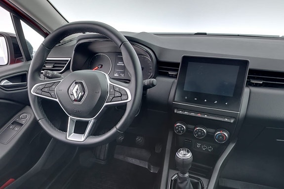 Renault Clio 8 of 16