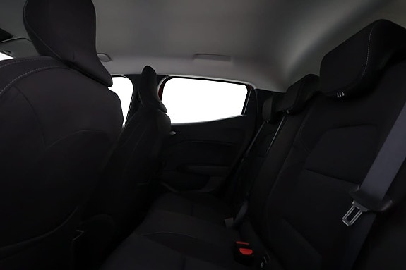 Renault Clio 10 of 16