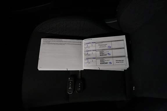 Renault Clio 14 of 16