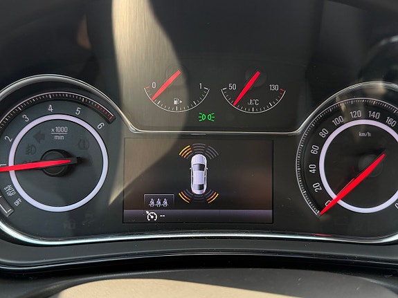 Opel Insignia 10 of 12