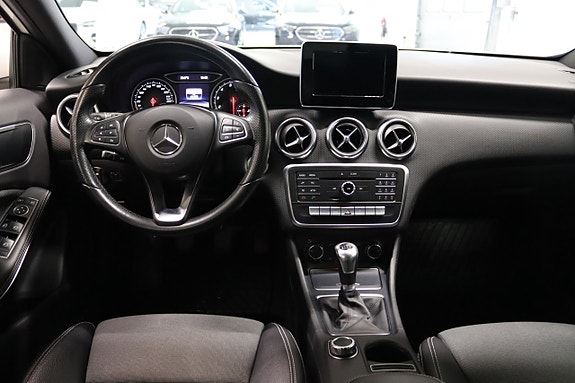Mercedes-Benz A180 11 of 22