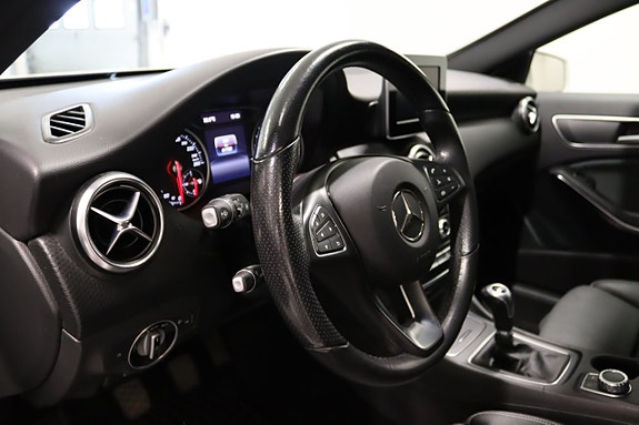 Mercedes-Benz A180 19 of 22