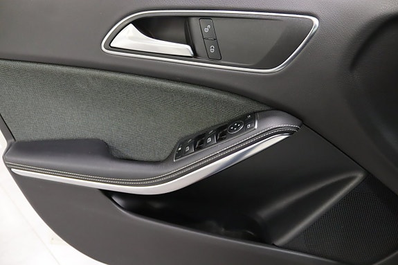 Mercedes-Benz A180 18 of 22
