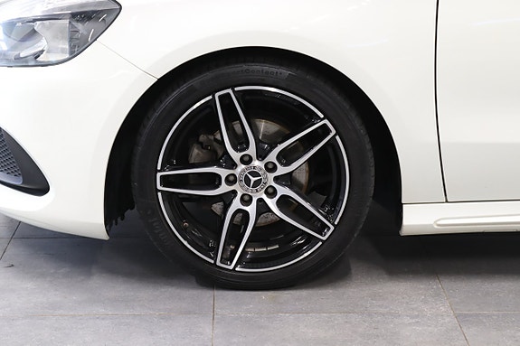 Mercedes-Benz A180 8 of 22