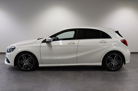Mercedes-Benz A180 3 of 22