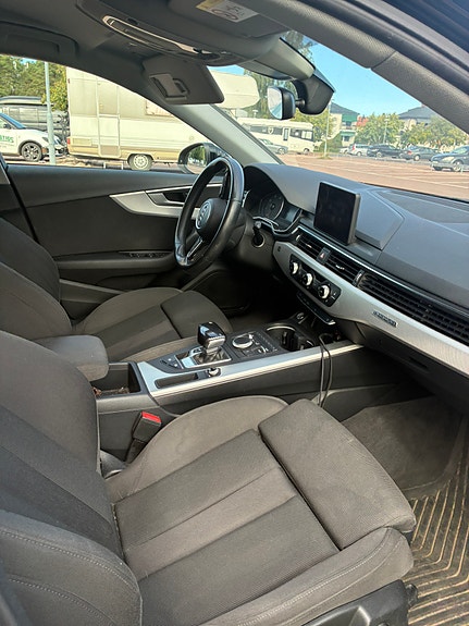 Audi A4 12 of 20