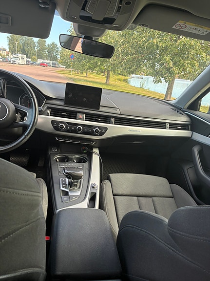 Audi A4 11 of 20
