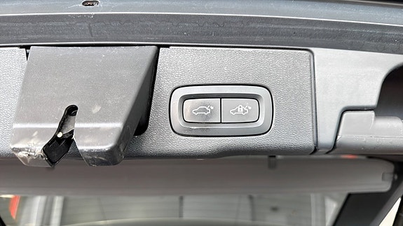 Volvo XC60 17 of 23