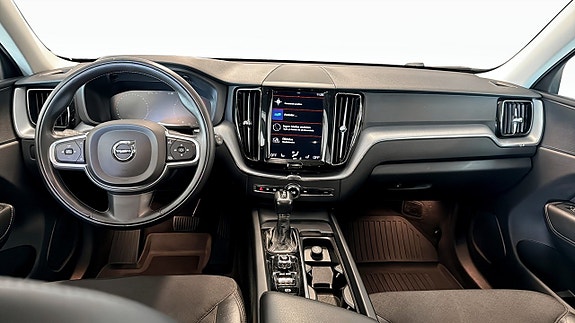 Volvo XC60 10 of 23