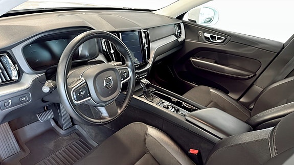 Volvo XC60 7 of 23