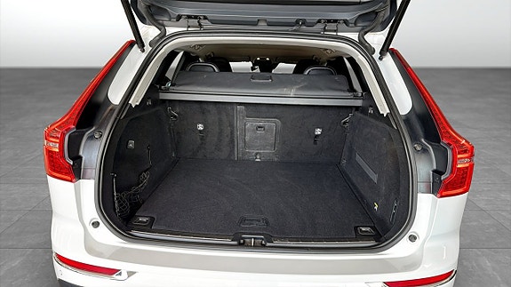 Volvo XC60 13 of 23