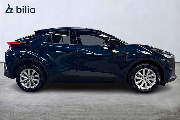 Toyota C-HR 18 of 21