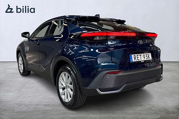 Toyota C-HR 2 of 21