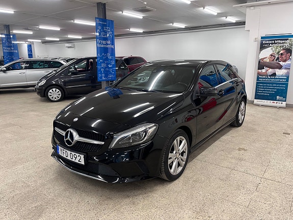 Mercedes-Benz A180 3 of 14